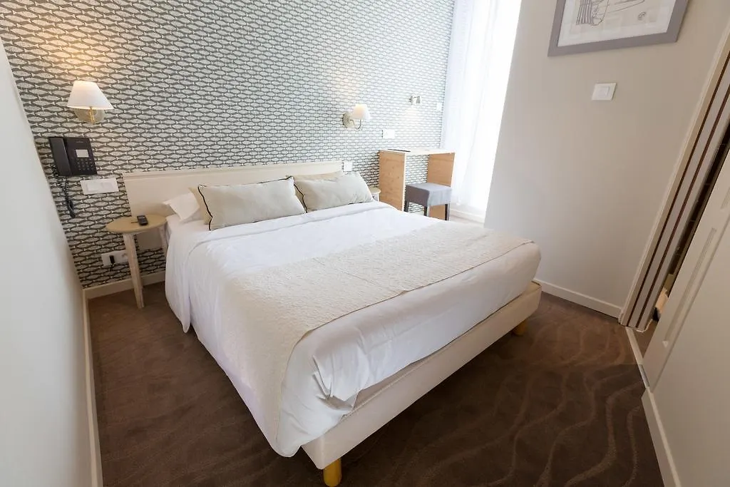 Cit'Hotel Les Alizes Dinard Szálloda